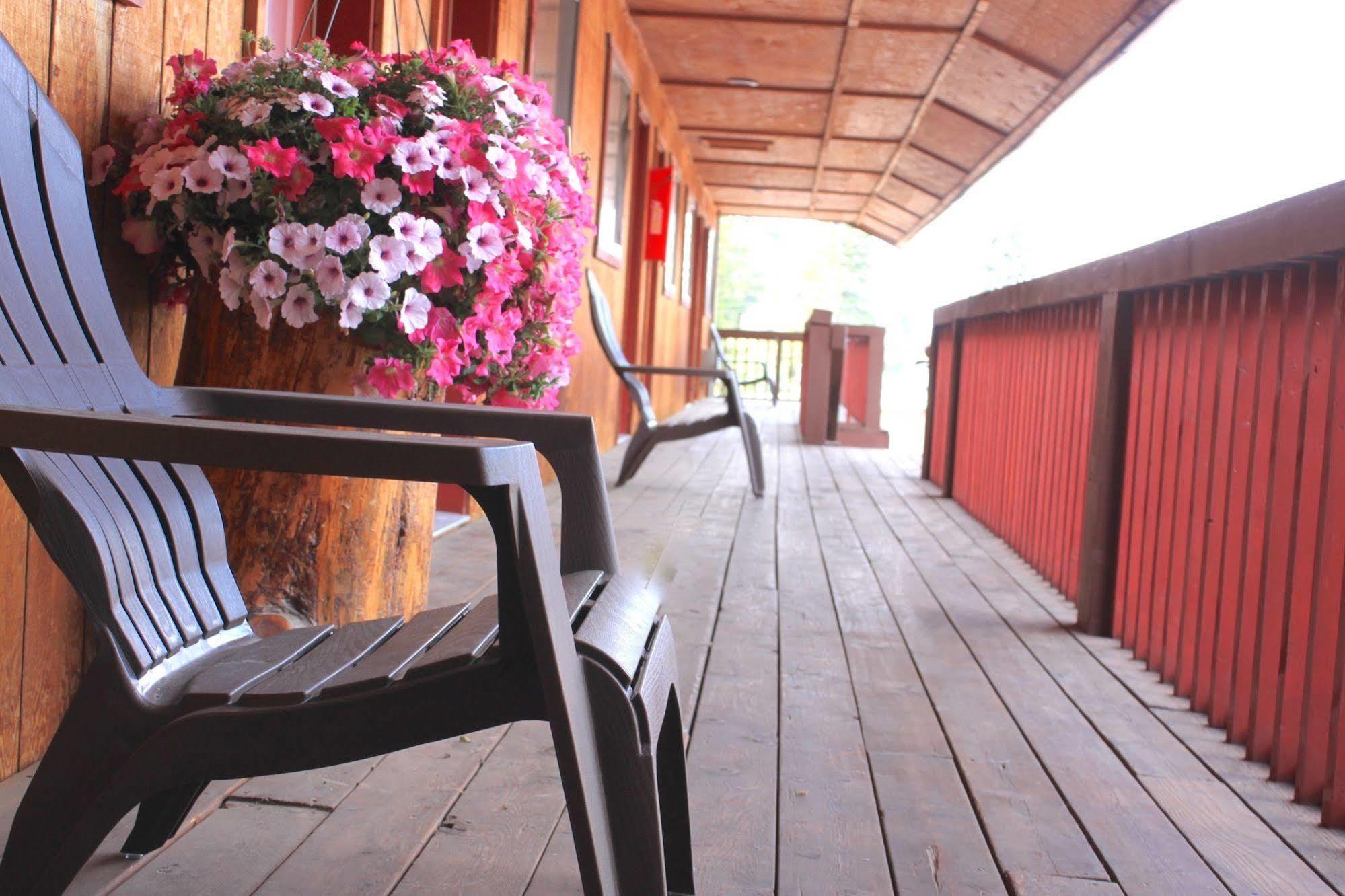 Rustic Inn McCall Exterior photo